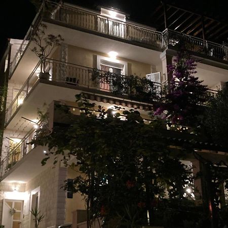 Guest House Adria Dugi Rat Εξωτερικό φωτογραφία