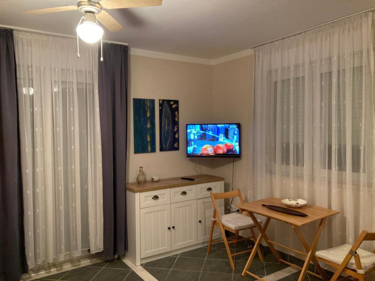 Guest House Adria Dugi Rat Εξωτερικό φωτογραφία