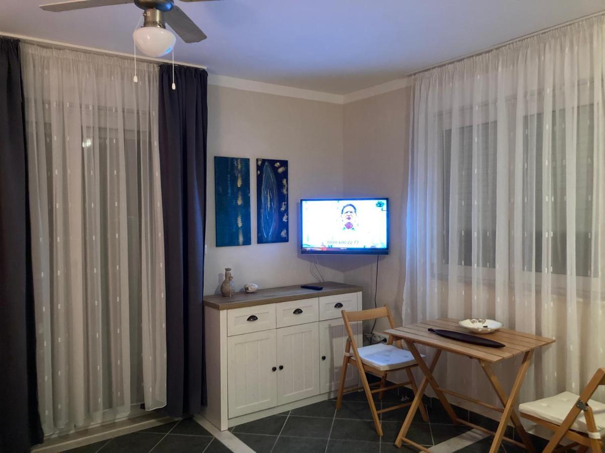 Guest House Adria Dugi Rat Εξωτερικό φωτογραφία
