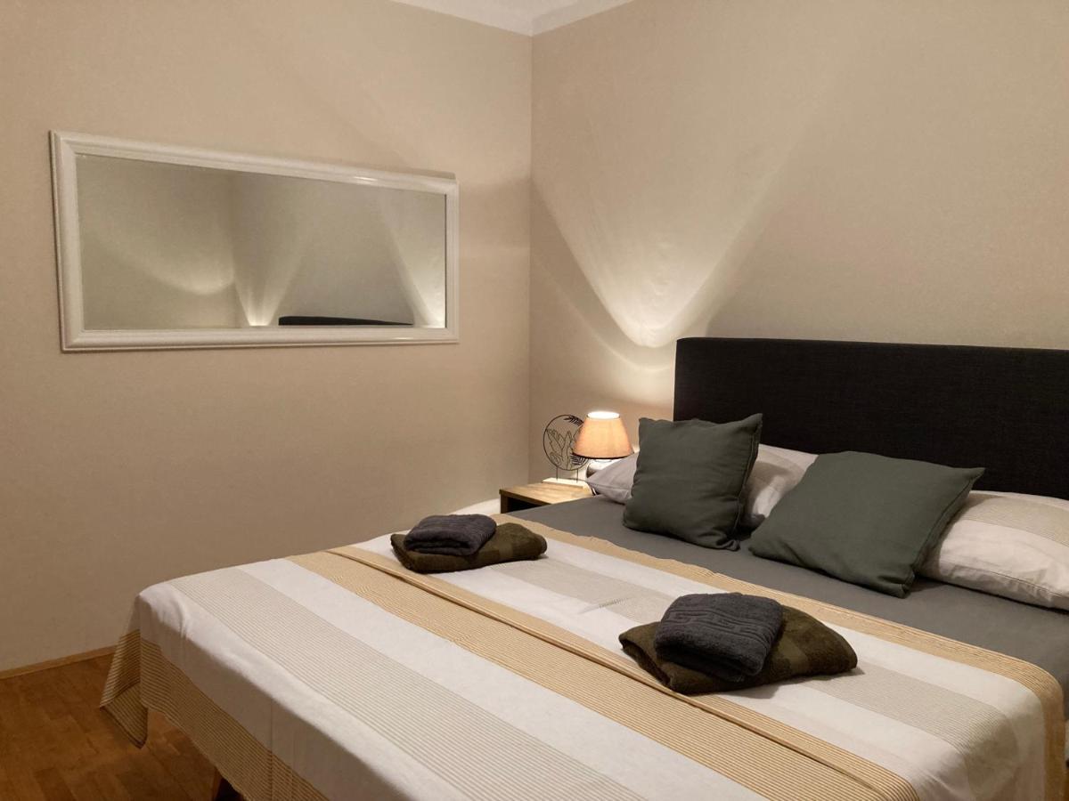 Guest House Adria Dugi Rat Εξωτερικό φωτογραφία