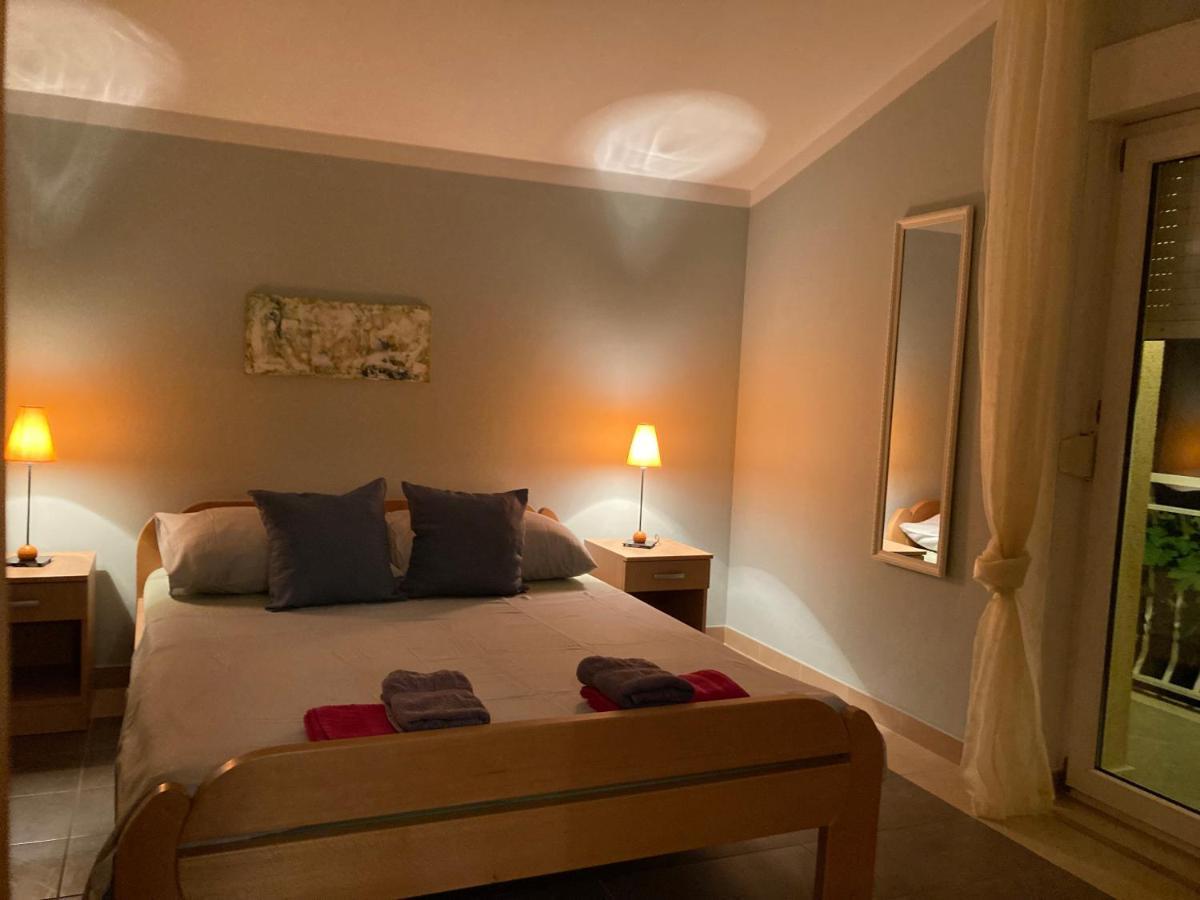 Guest House Adria Dugi Rat Εξωτερικό φωτογραφία