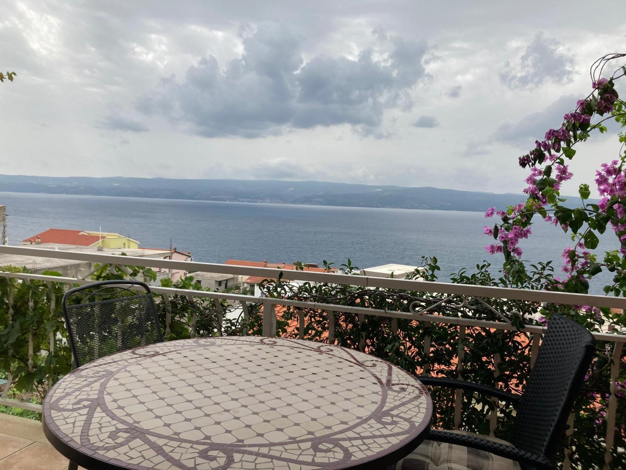 Guest House Adria Dugi Rat Εξωτερικό φωτογραφία