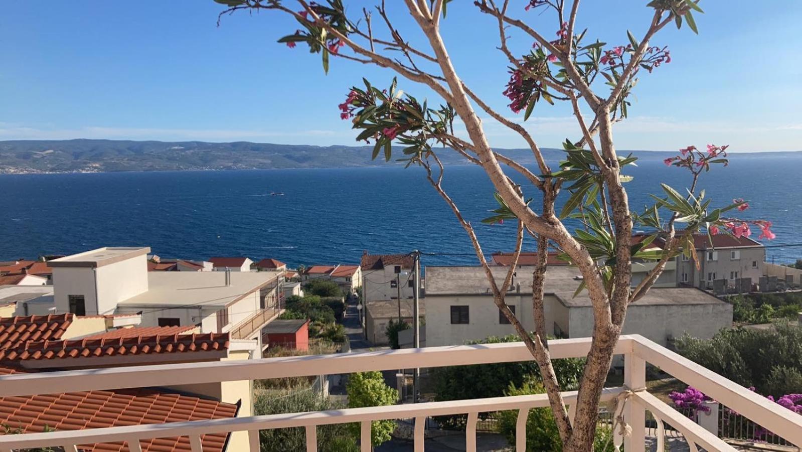 Guest House Adria Dugi Rat Εξωτερικό φωτογραφία