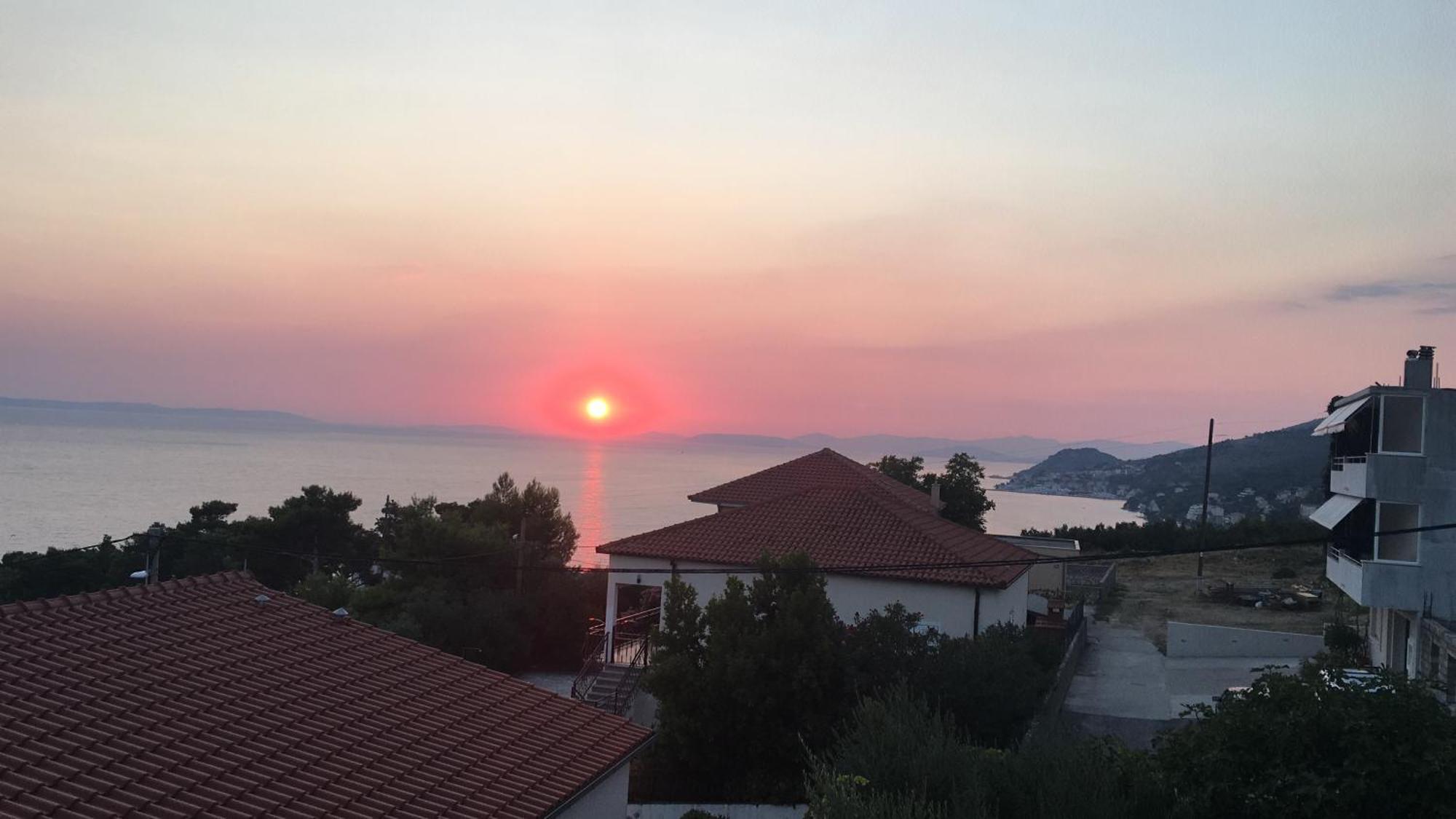 Guest House Adria Dugi Rat Εξωτερικό φωτογραφία