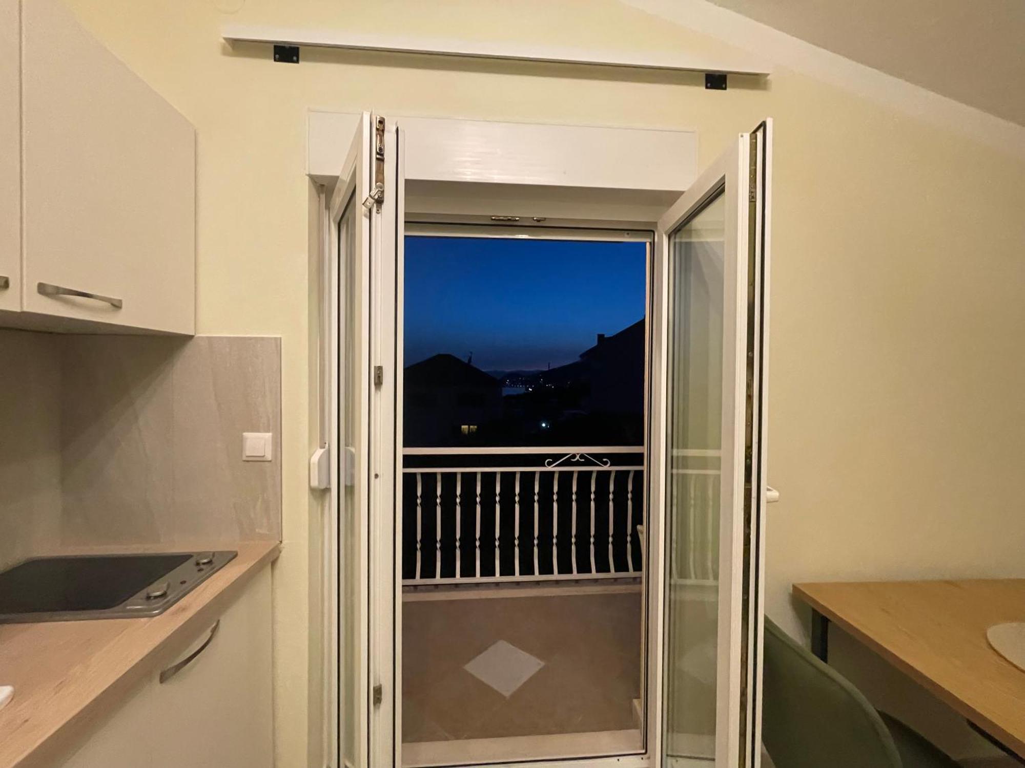 Guest House Adria Dugi Rat Εξωτερικό φωτογραφία
