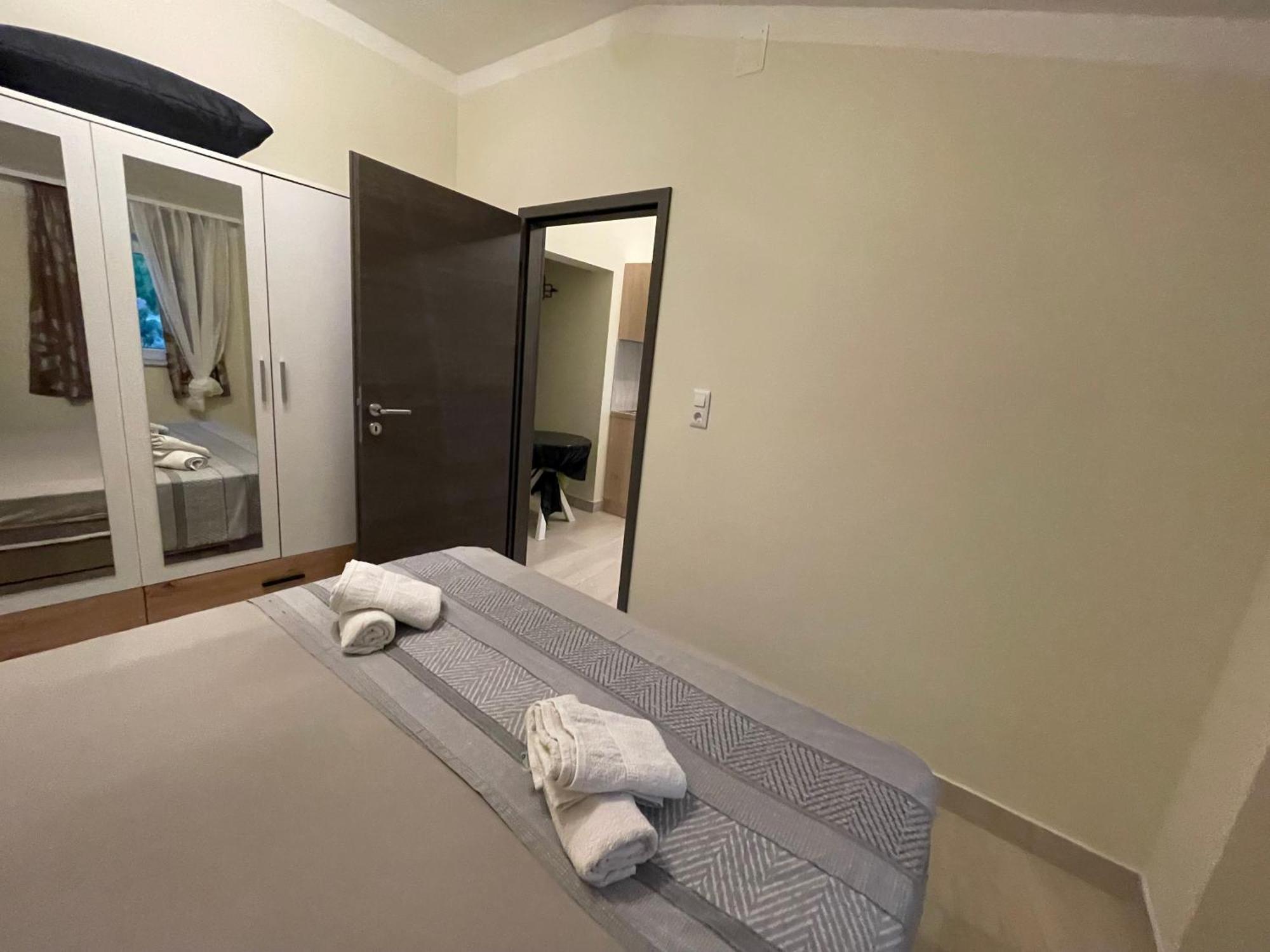 Guest House Adria Dugi Rat Εξωτερικό φωτογραφία